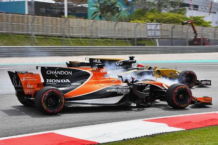 Fernando Alonso vs. Nico Hülkenberg - GP Malaysia 2017