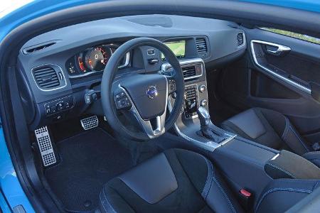 Volvo V60 Polestar, Cockpit