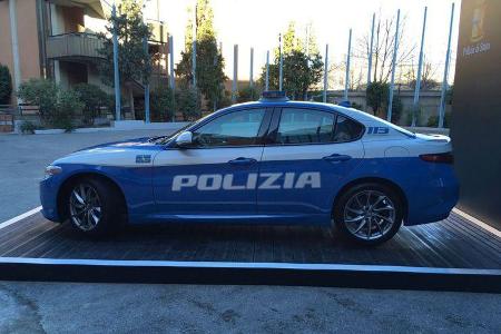 Neue Alfa Romeo Giulia im Polizei-Design