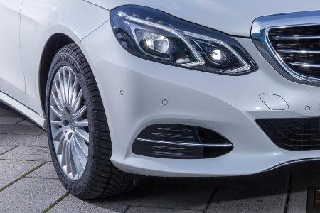Mercedes E-Klasse, Frontscheinwerfer