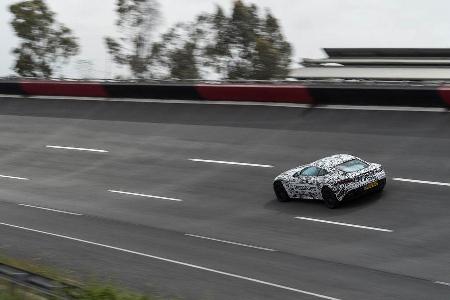 Aston Martin DB11, Fahrbericht, 04/2016
