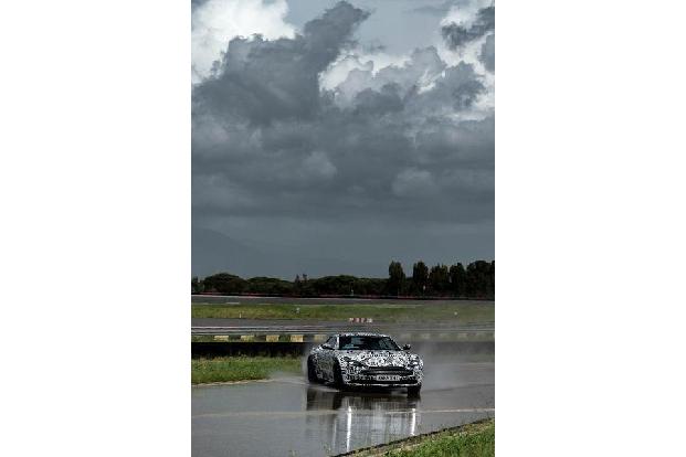 Aston Martin DB11, Fahrbericht, 04/2016