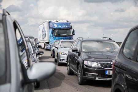 ZF Innovation Truck 2016 EMA & HDA
