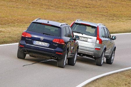 Volvo XC 90 D5 AWD Summum, VW Touareg V6 TDI Blue Motion, Heck
