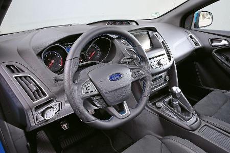 Ford Focus RS, Cockpit