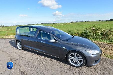 Tesla Model S Leichenwagen
