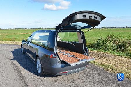 Tesla Model S Leichenwagen