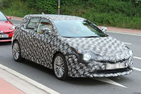 Toyota Auris Erlkönig