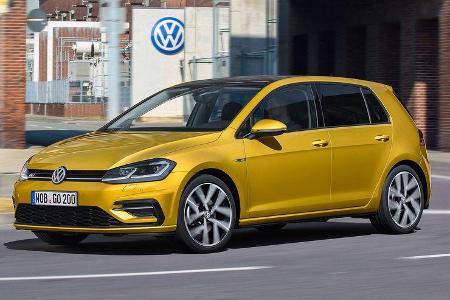 VW Golf VII Facelift (2017) 5-Türer R-Line Cockpit