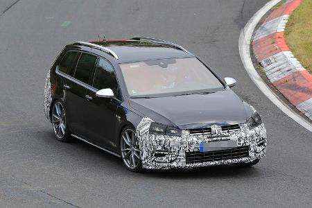 VW Golf R Variant Erlkönig