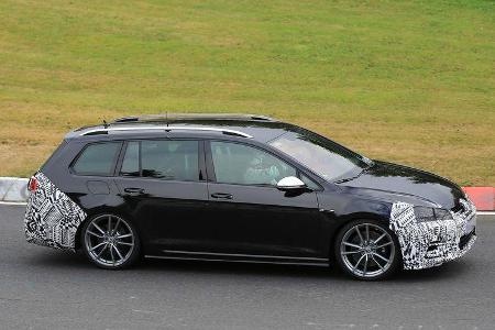 VW Golf R Variant Erlkönig