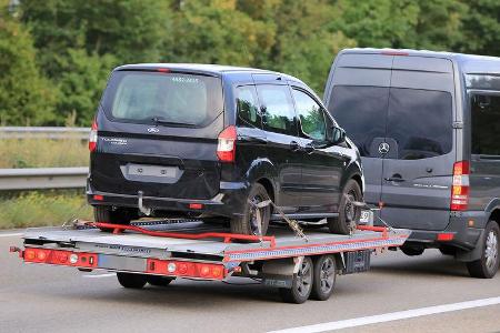 Erlkönig Ford Tourneo Courier