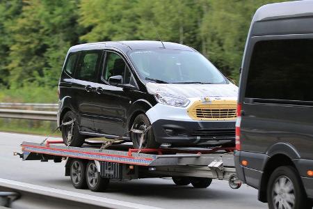 Erlkönig Ford Tourneo Courier
