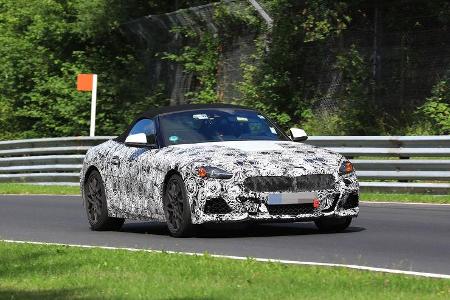 Die Front des neuen BMW Z4 ist nicht mehr so stark getarnt, allerdings scheint sich BMW beim neuen Z4 von dem expressiven De...