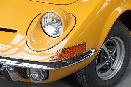Opel GT, Frontscheinwerfer