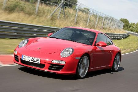 Apropos Porsche. In der August-Ausgabe erschien der frisch renovierte 911 Carrera S mit 385 direkteingespritzen-Pferden ...