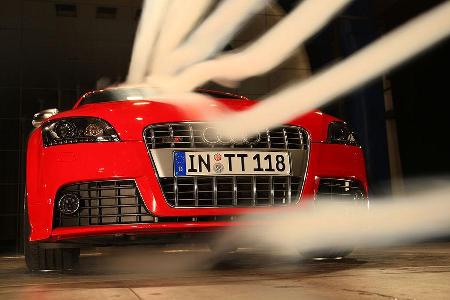 So trat der mit einem 272 PS starken Vierzylinder-Turbo-Aggregat befeuerte TTS den Supertest an und zeigte, dass man nicht m...