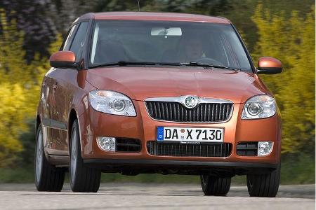 Mit 243 Euro bei einer Laufleistung von 15.000 km im Jahr wirkt der Skoda Fabia 1.6 16 V mit 105 PS geradezu wie ein Schnäpp...