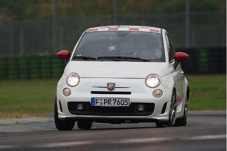 Seit der Einführung des Fiat 500 und der Wiederauferstehung des Labels Abarth zeigt sich die Kombination beider sehr präsent.