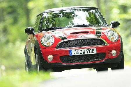 Wer sich für den John Cooper Works - das neue Topmodell aus dem Hause Mini - entscheidet, sollte mit 314 Euro respektive 482...