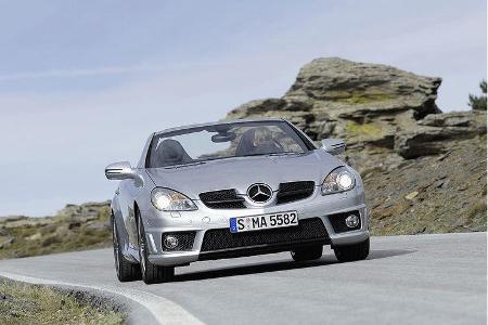 Der stärkste SLK, der 55 AMG, wuchert mit einem 5,5-Liter-V8-Saugmotor und 360 PS.