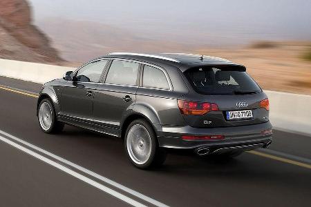 Der Reigen der SUV´s wird durch den Audi Q7 fortgesetzt. Ein Drei-Liter-V6-Diesel beschert der Basis 240 PS.