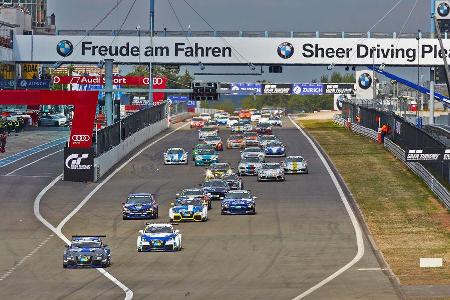 24h-Rennen Nrburgring 2014 - Startphase - Gruppe 2