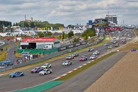 24h-Rennen Nrburgring 2014 - Startphase - Gruppe 3