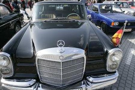 Volles Haus bei der Retro Classics 2006