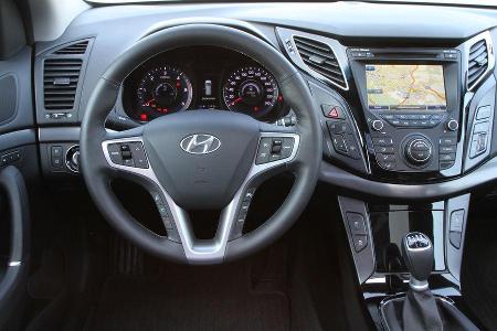 Hyundai i40 1.7 CRDi Style, Detail, Cockpit, Lenkrad
