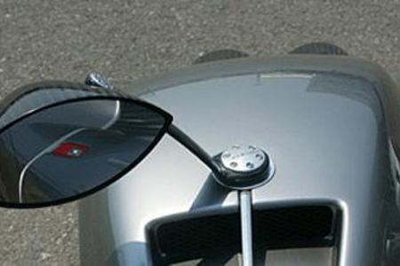 Mit seinen feinen Änderungen rüstet der Zonda F fahrdynamisch weiter auf.