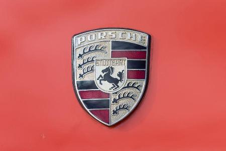 Porsche 911, Emblem