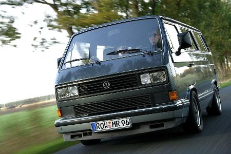 Schön (und in einem alten Bus sehr ungewohnt), wenn man bei 150 das Gaspedal niederdrückt und es dann immer noch heftig vora...