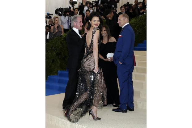 Promis mit Skandal-Outfits Kendall Jenner