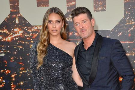 Das dritte Kind von Robin Thicke und April Love Geary erblickte ebenfalls Mitte Dezember das Licht der Welt: Sohn Luca Patri...