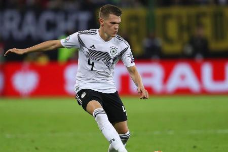 Während der WM-Quali in der Defensive gesetzt, erledigte seinen Job über weite Strecken unaufgeregt. Steckt mit Gladbach akt...