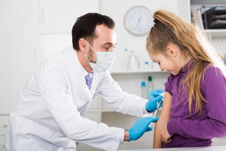 Impfung von Kindern und Jugendlichen