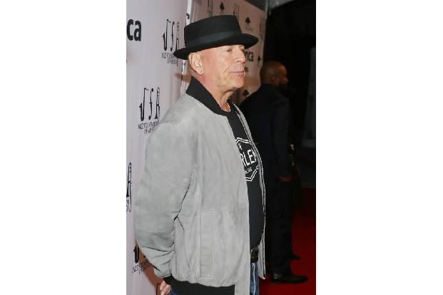 Der Grund, warum man erst ganz spät den idealen John McClane fand? Bruce Willis war zu dem Zeitpunkt vor allem für Komödien ...