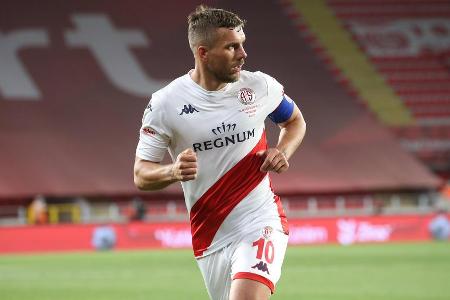 Überraschung in Köln! Lukas Podolski hat in seiner Heimat einen neuen Job gefunden. Nicht etwa beim Effzeh, sondern beim TV-...