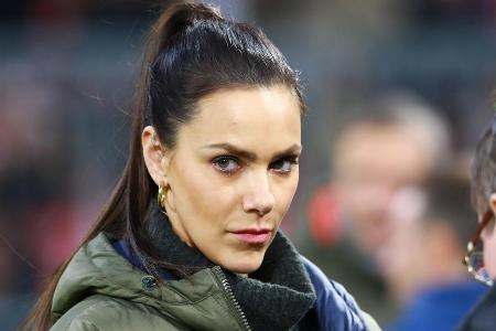 Mit Esther Sedlaczek hat die ARD bereits das neue Gesicht der Sportschau gefunden. Die 35 Jahre alte Sportjournalistin kommt...
