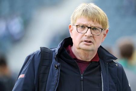 Mit Bayer verliert Sky eine seiner markantesten und beliebtesten Fußballstimmen. Der 63-Jährige war seit 2000 für den Sender...