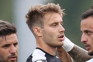 St. Pauli holt  Ritzka aus Verl