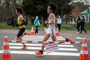 Halbmarathon in Sapporo: Bitte nicht hinsehen