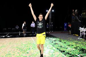 "Noch ein Ring": Basketball-Star Stewart mit Xargay verlobt