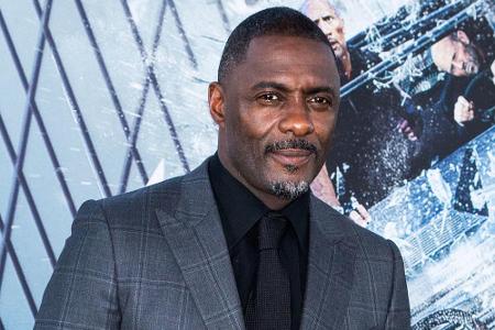 Idris Elba gab am 16. März seine Infektion bekannt. Die Krankheit überwand der Schauspieler am 29. März und ließ das seine F...