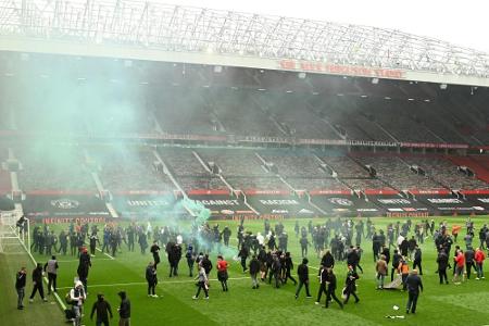 Zwei verletzte Polizisten bei Fan-Protesten in Manchester