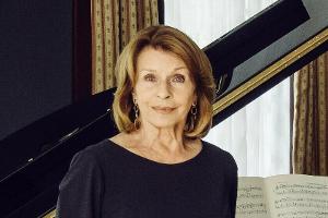 Senta Berger: "Wir wollten unseren Hochzeitstag auf der Wiesn feiern"