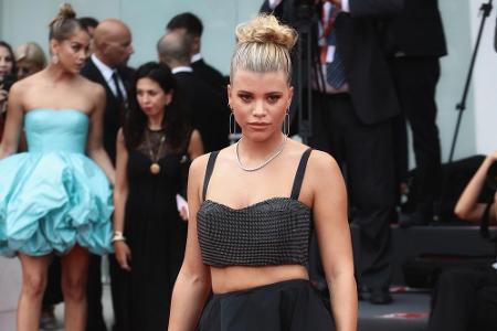 Lionel Richies Tochter Sofia Richie trennte sich im Mai nach drei Jahren Beziehung von Reality-TV-Star Scott Disick. Der 