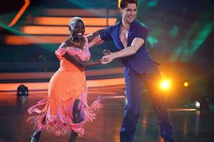 "Let's Dance": Auma Obama tanzt am Halbfinale vorbei