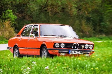 Zeitreise: Unterwegs im BMW 525 (E12) 